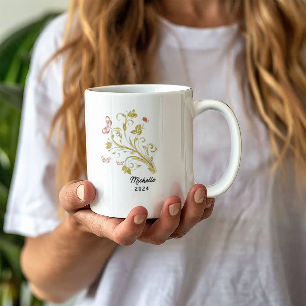 Personalized Vintage Floral Coffee Mug: Elegant Ceramic Design for Tea and Coffee Lovers